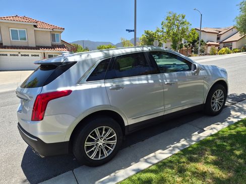 Used 2018 Cadillac XT5 Luxury w/ Driver Awareness Package FWD image 1