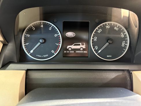 Used 2016 Land Rover LR4 HSE Silver Edition AWD/4WD image 8