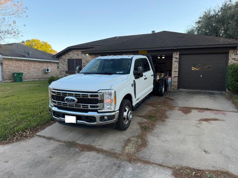 Used 2026 Ford F350 XLT w/ XLT Value Package RWD image 1