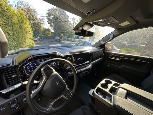 Used 2023 Chevrolet Silverado 1500 LT Trail Boss image 21