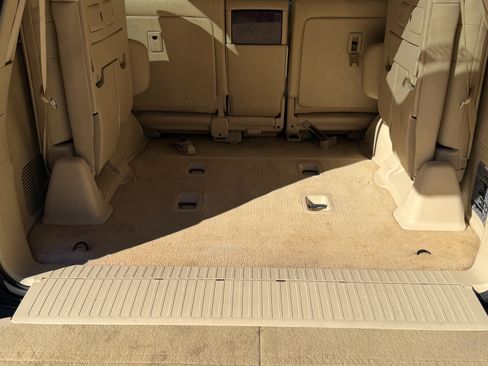 Used 2013 Lexus LX 570 4WD w/ Luxury Pkg image 13