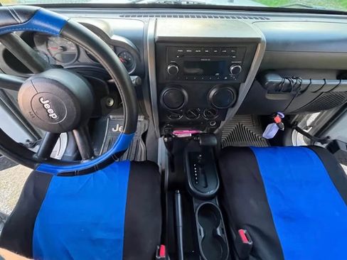 Used 2009 Jeep Wrangler X AWD/4WD image 6