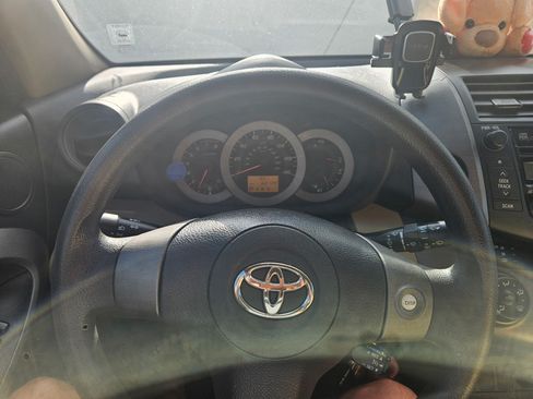 Used 2010 Toyota RAV4 2WD image 8