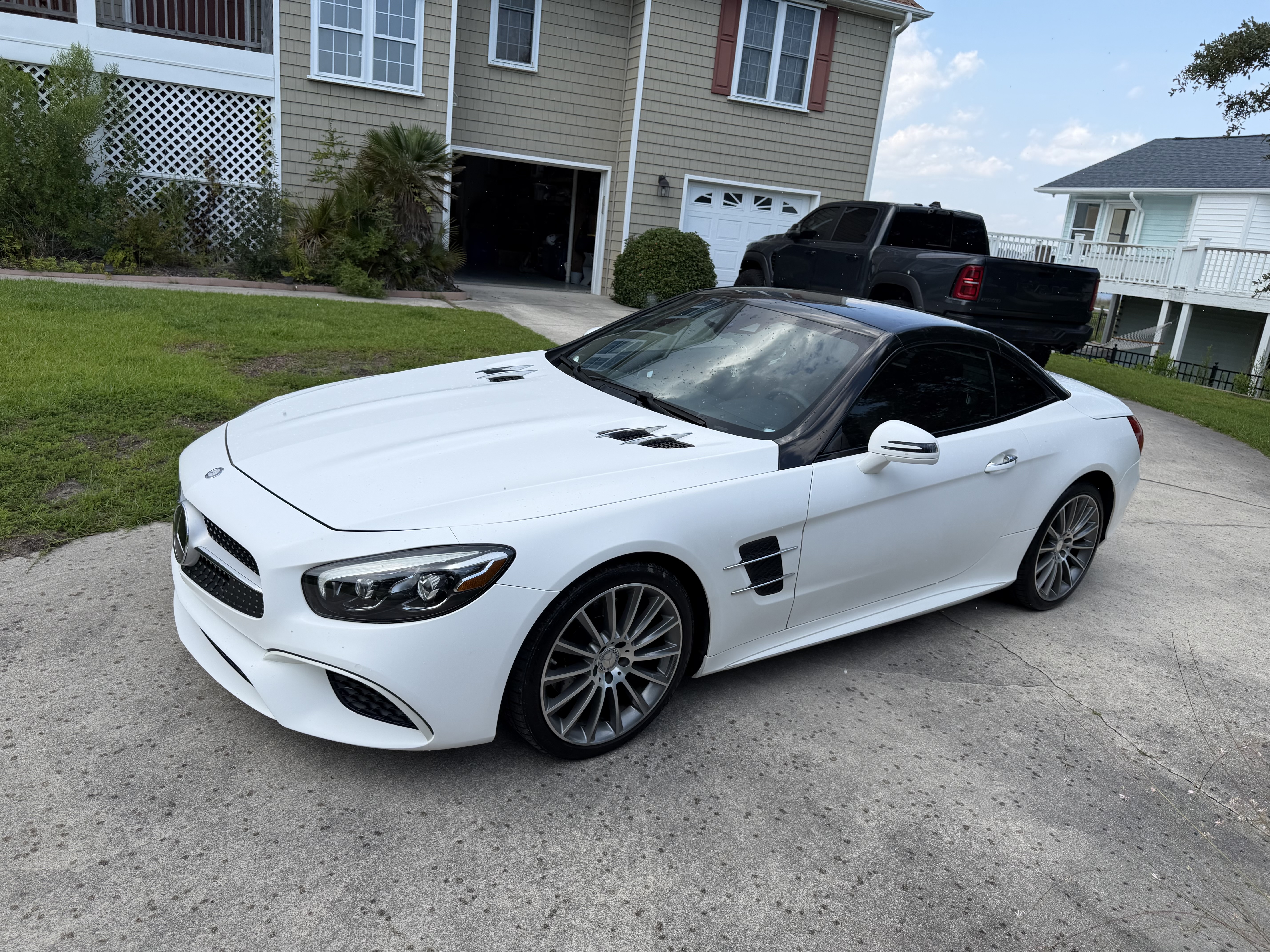 Used 2017 Mercedes-Benz SL 450 image 2