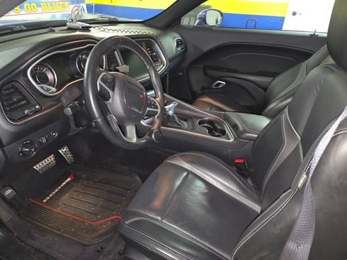 Used 2016 Dodge Challenger R/T Plus RWD image 8