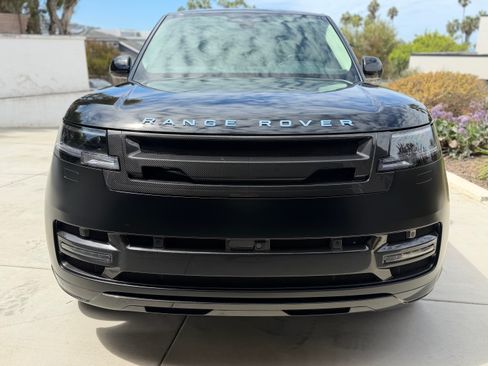 Used 2024 Land Rover Range Rover Long Wheelbase SE AWD/4WD image 11