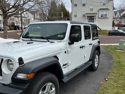 Used 2021 Jeep Wrangler Unlimited Sport image 4