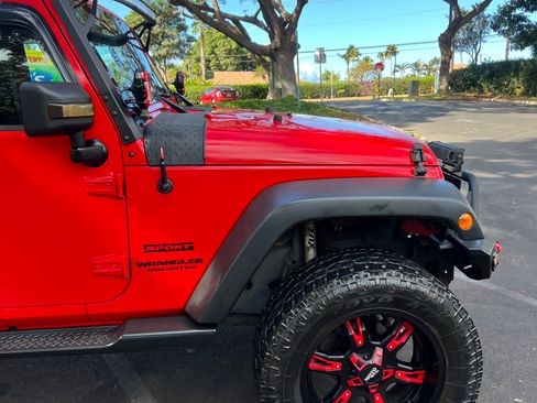 Used 2017 Jeep Wrangler Unlimited Sport w/ Max Tow Package image 11