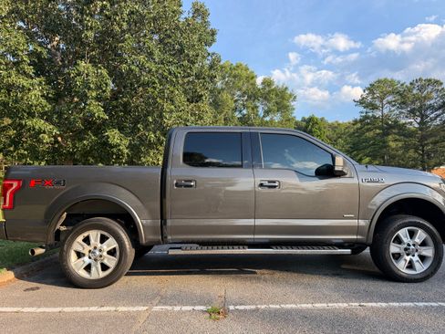 Used 2016 Ford F150 XLT w/ Equipment Group 302A Luxury AWD/4WD image 5