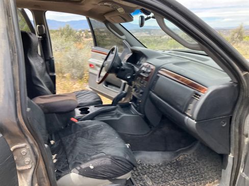Used 2003 Jeep Grand Cherokee Overland AWD/4WD image 4