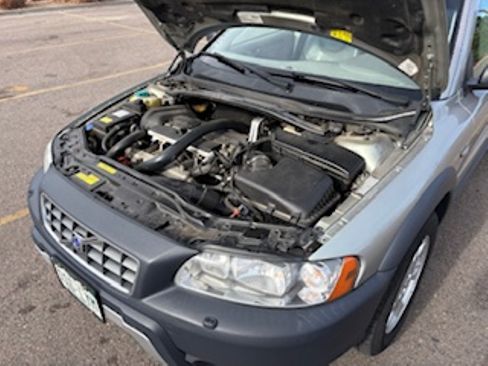 Used 2005 Volvo XC70 image 15