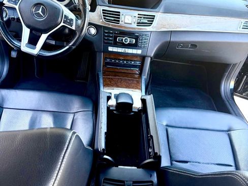 Used 2014 Mercedes-Benz E 350 Sedan image 4