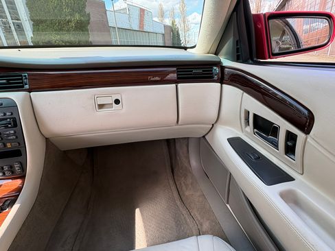 Used 2002 Cadillac Eldorado Touring w/ Preffered Equipment Group image 23