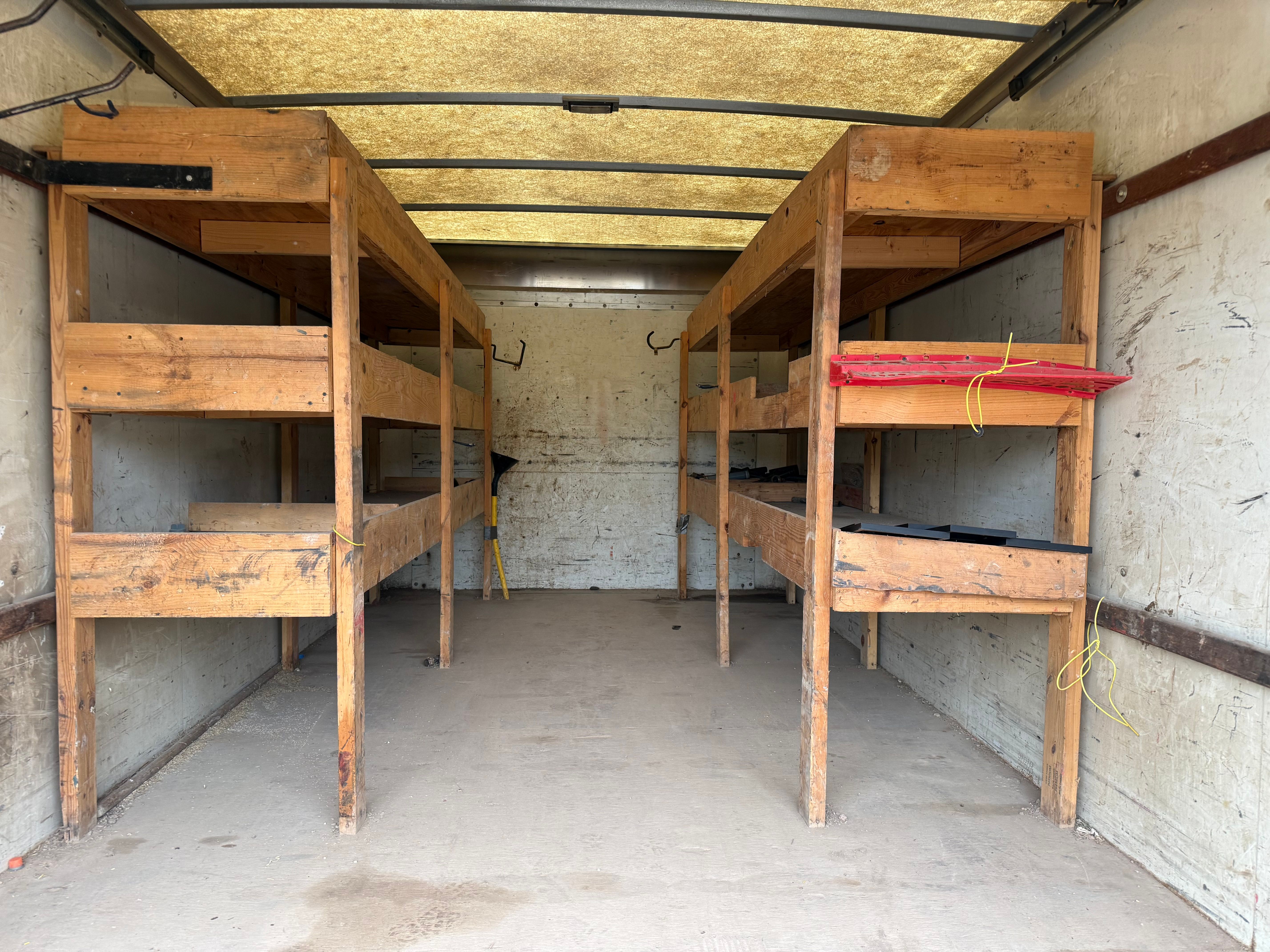 Used 2010 GMC Savana 3500 Extended RWD image 6