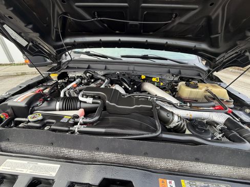 Used 2011 Ford F350 Lariat w/ Chrome Pkg image 12