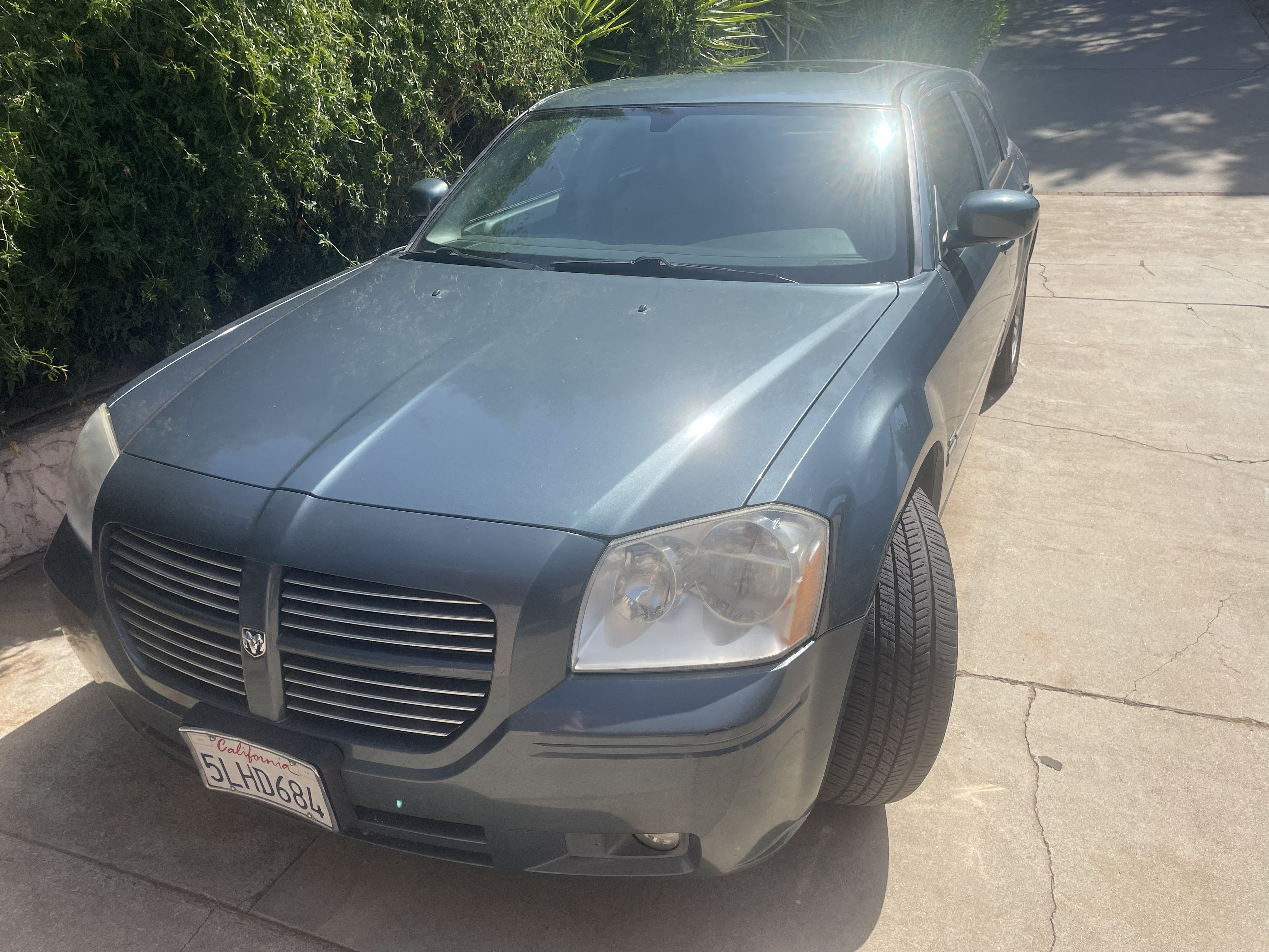 Used 2005 Dodge Magnum R/T w/ Electronics Convenience Group RWD image 2