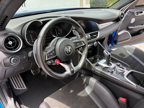 Used 2023 Alfa Romeo Giulia Quadrifoglio RWD image 19