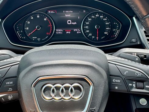 Used 2019 Audi Q5 2.0T Premium w/ Convenience Package AWD/4WD image 10