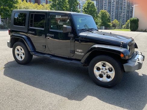 Used 2008 Jeep Wrangler Unlimited Sahara w/ Trailer Tow Group AWD/4WD image 1