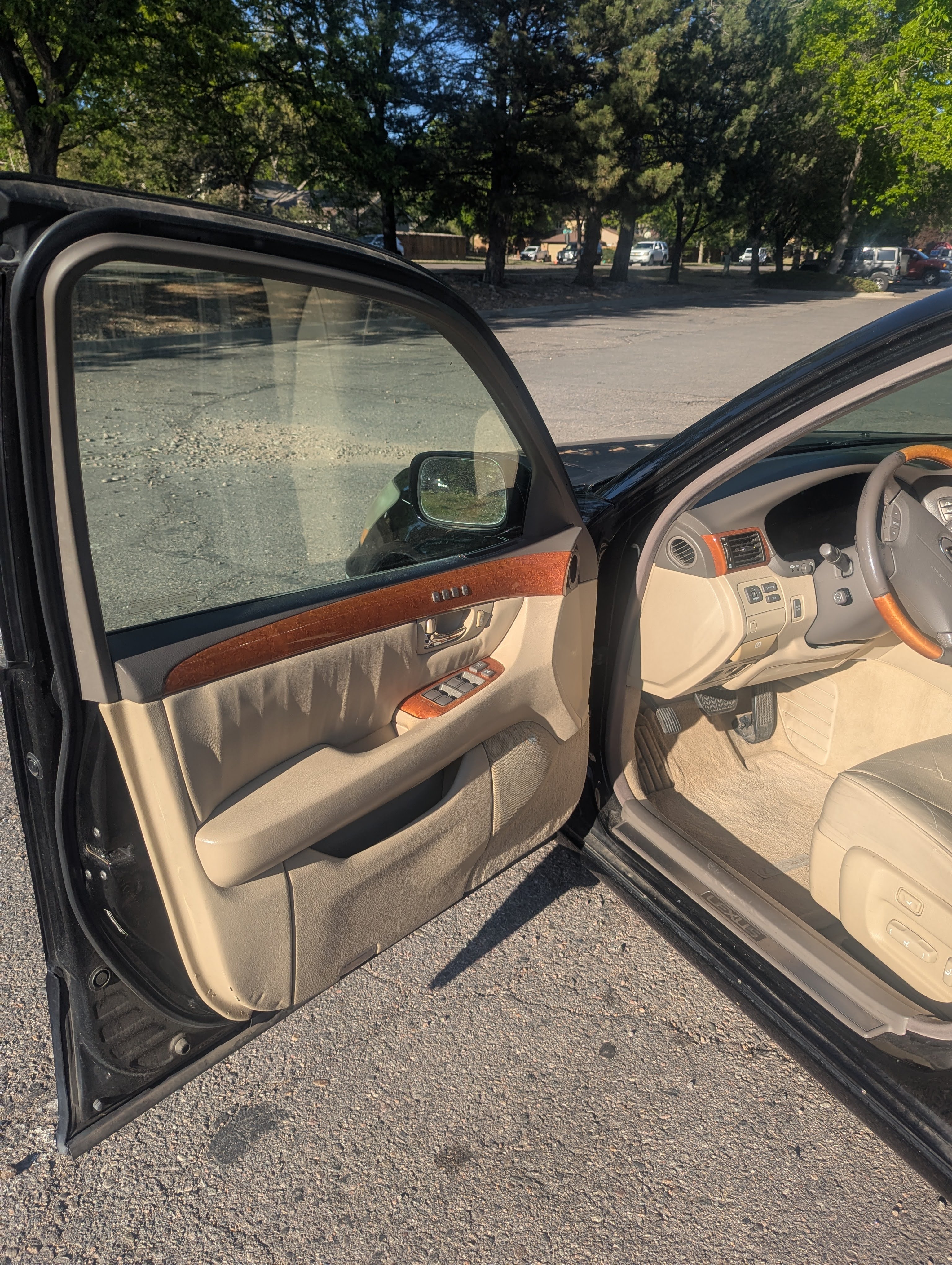 Used 2005 Lexus LS 430 w/ Modern Luxury Pkg RWD image 13