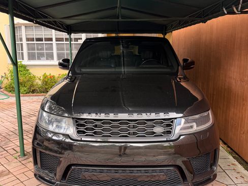 Used 2018 Land Rover Range Rover Sport HSE Dynamic image 4