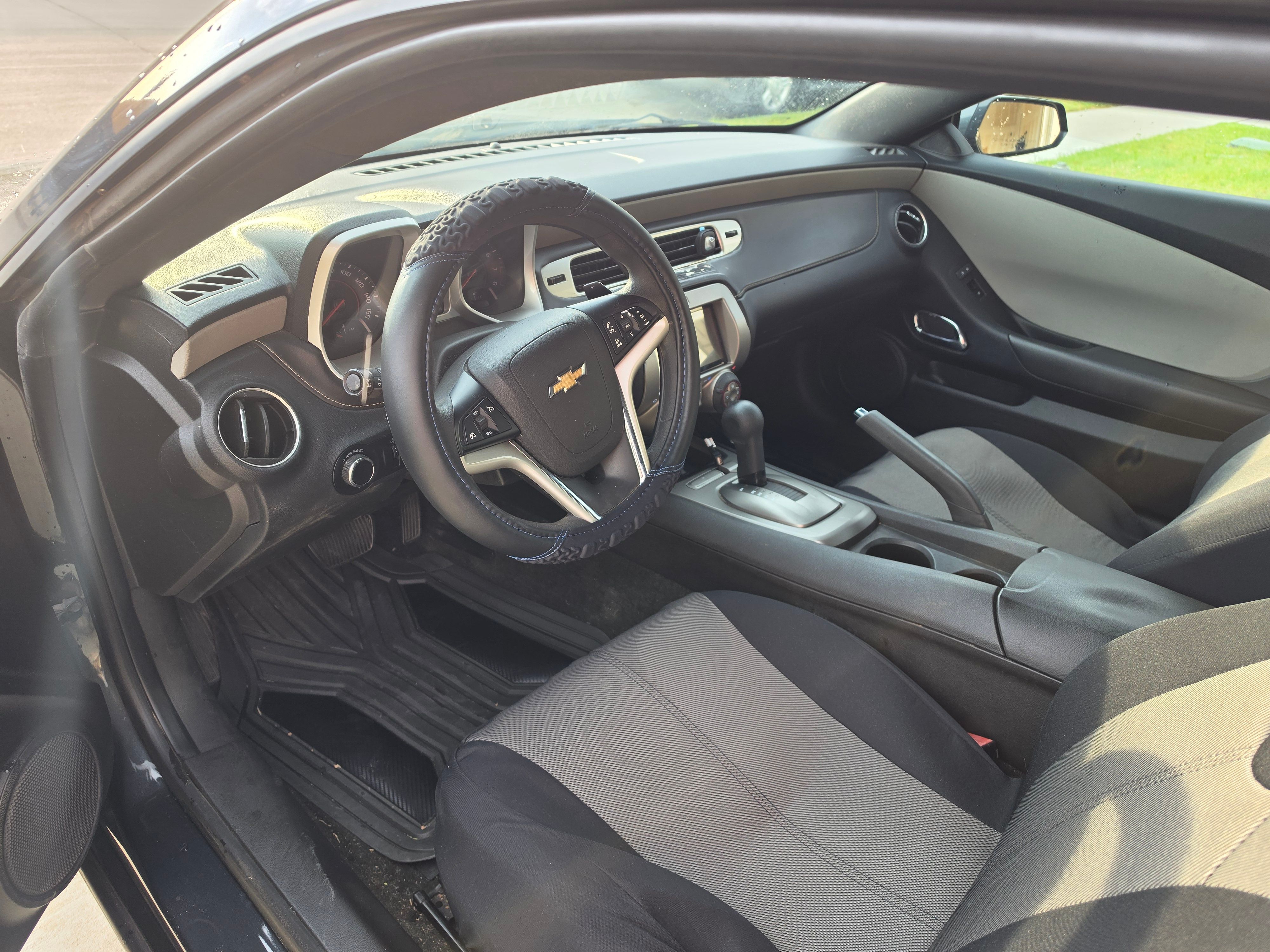 Used 2013 Chevrolet Camaro LS RWD image 14