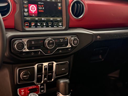 Used 2023 Jeep Wrangler Unlimited Rubicon image 15