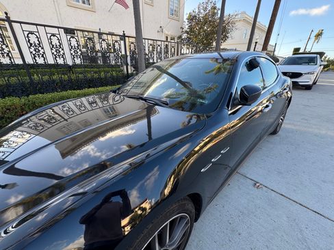 Used 2018 Maserati Ghibli image 1