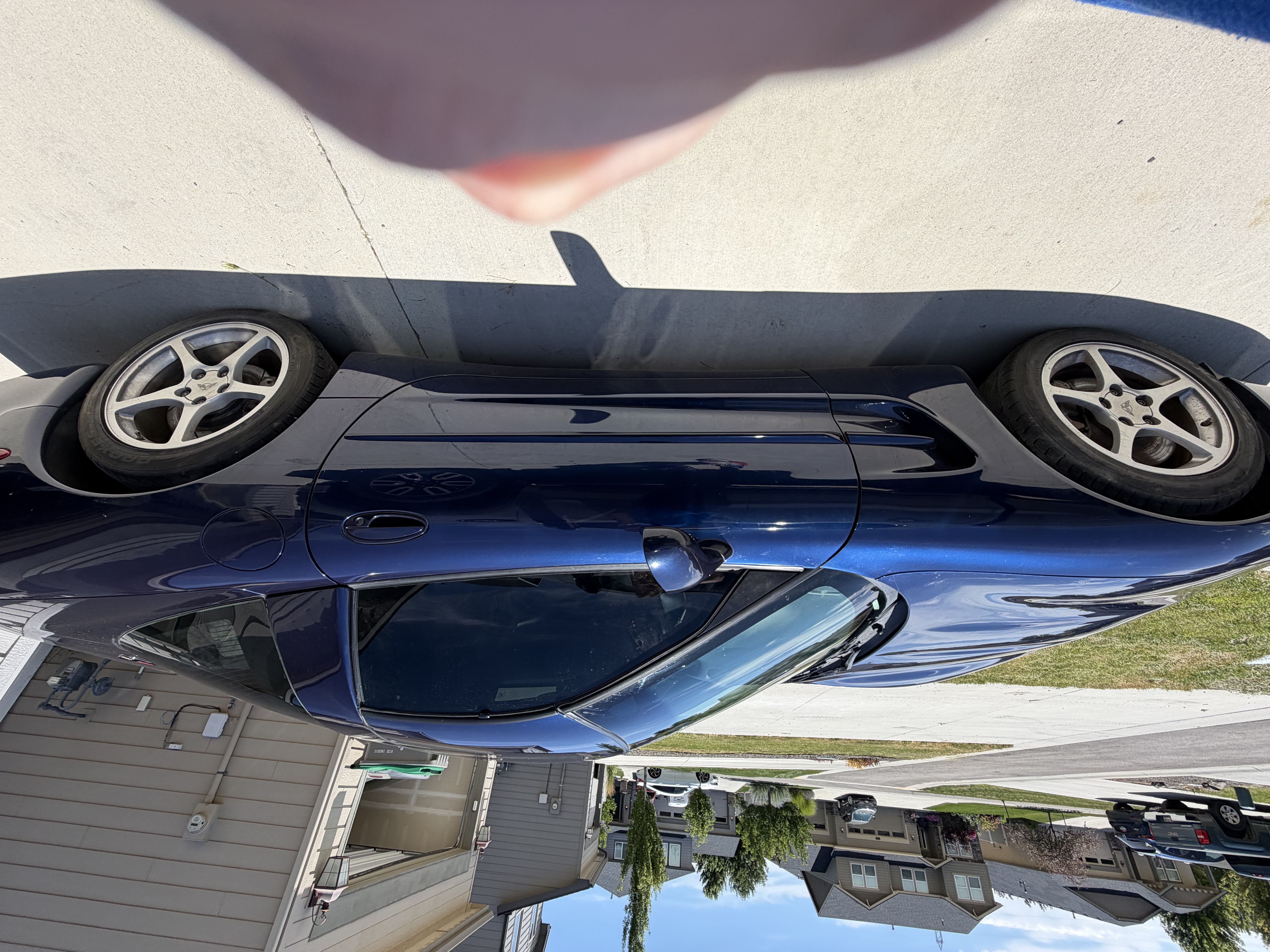 Used 2000 Chevrolet Corvette Coupe RWD image 1