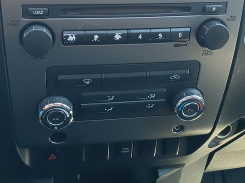 Used 2008 Nissan Titan SE image 17