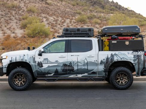 Used 2020 Chevrolet Silverado 1500 LT w/ All-Star Edition AWD/4WD image 2