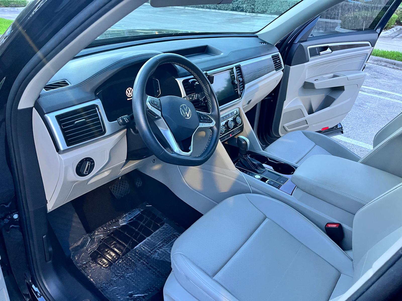 Used 2022 Volkswagen Atlas SE w/ Panoramic Sunroof Package FWD image 17