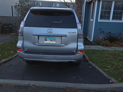 Used 2015 Lexus GX 460 image 4