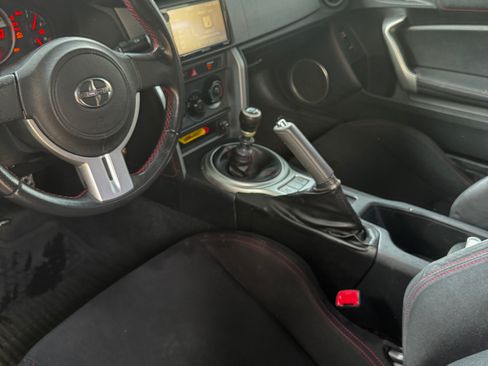 Used 2016 Scion FR-S image 8