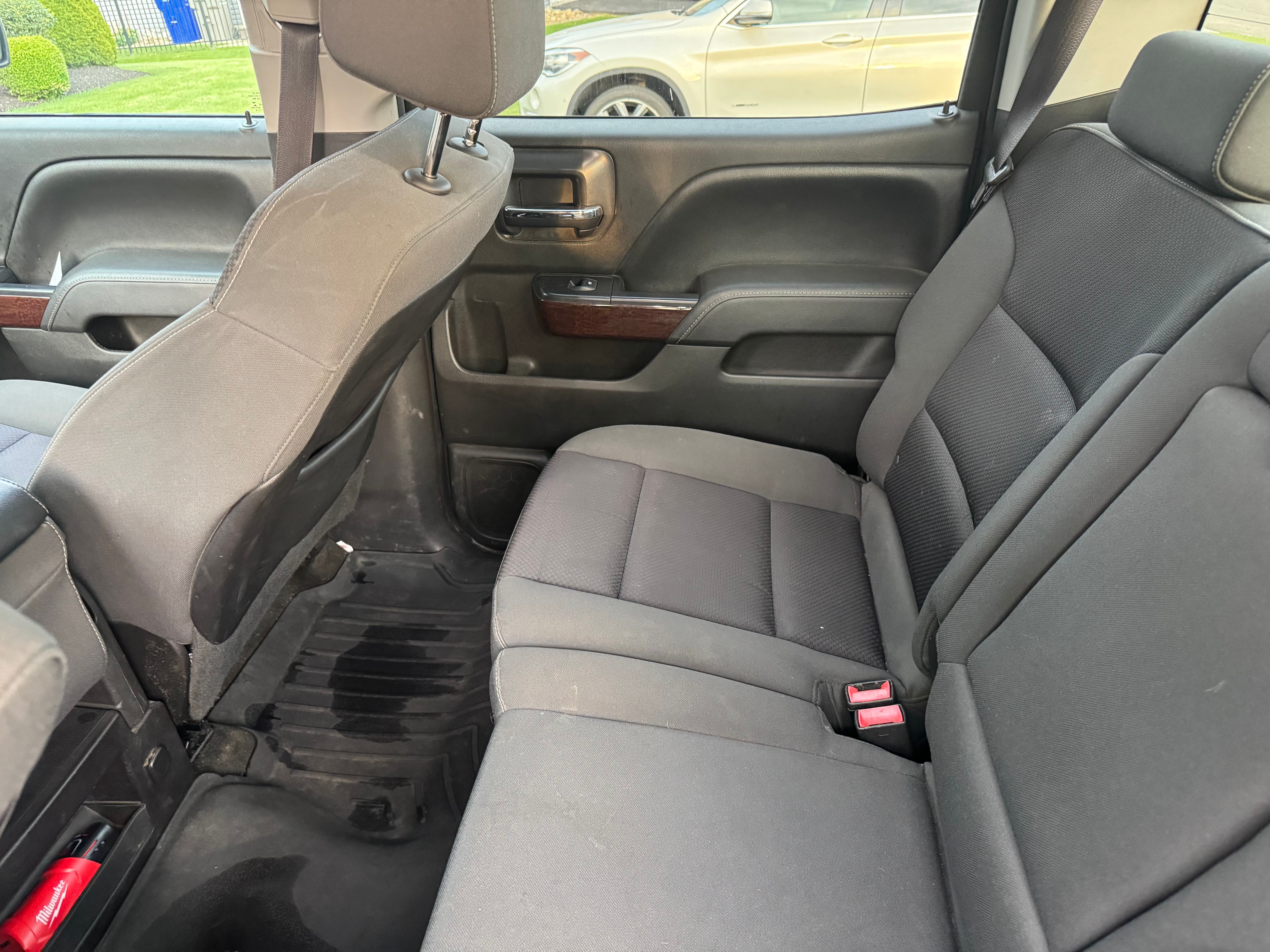 Used 2015 GMC Sierra 1500 SLE w/ SLE Value Package AWD/4WD image 9