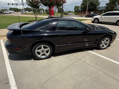 Used 2000 Pontiac Firebird Formula RWD image 2
