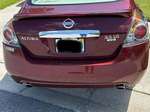 Used 2010 Nissan Altima 3.5 SR w/ Premium Pkg FWD image 8