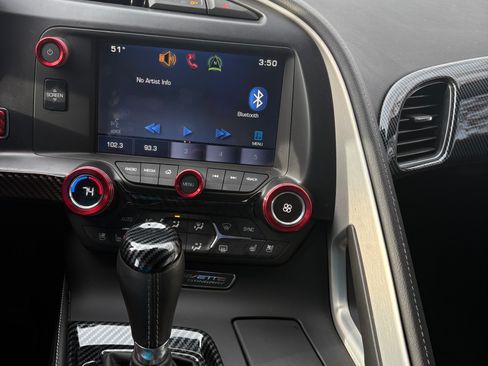 Used 2015 Chevrolet Corvette Stingray Coupe w/ 2LT Preferred Equipment Group image 10