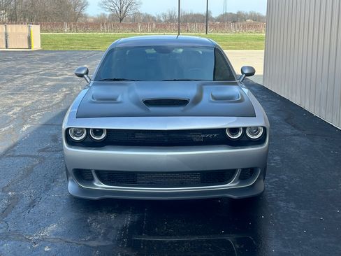 Used 2016 Dodge Challenger SRT Hellcat image 6