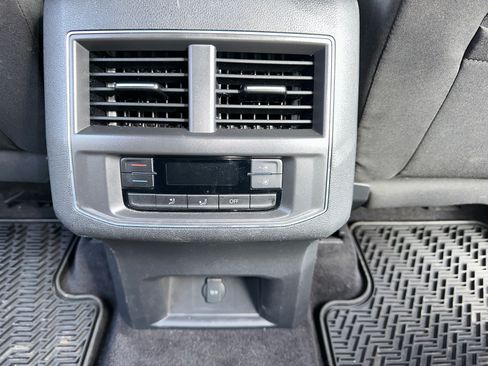 Used 2018 Volkswagen Atlas S image 22