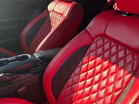 Used 2015 Ford Mustang Premium image 5