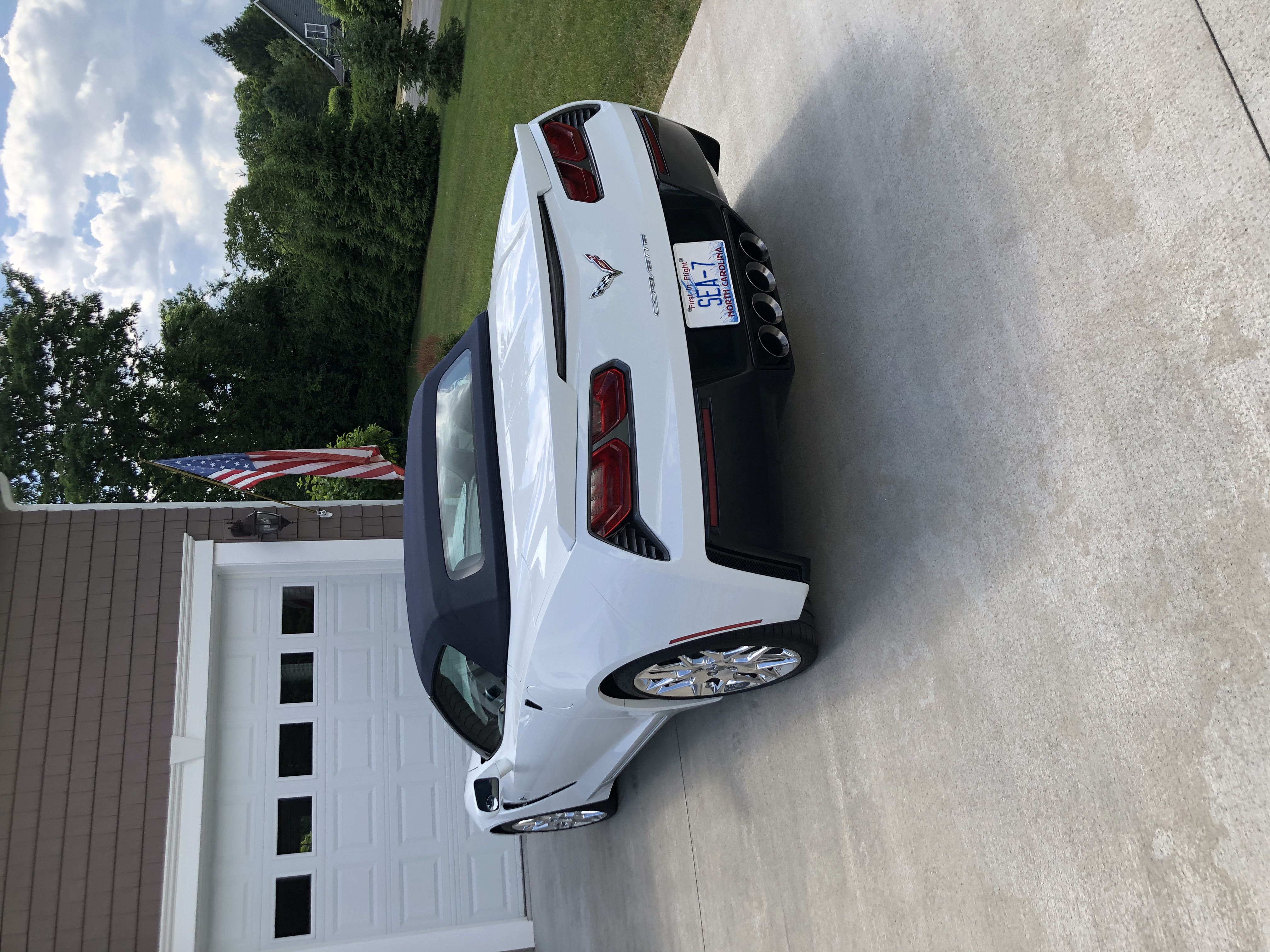 Used 2016 Chevrolet Corvette Stingray Convertible w/ 3LT Preferred Equipment Group RWD image 6