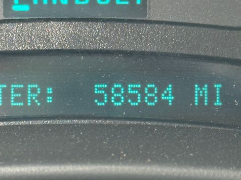 Used 2005 Chevrolet Avalanche Z71 w/ Preferred Equipment Group AWD/4WD image 12