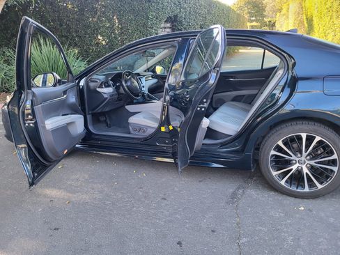 Used 2019 Toyota Camry SE image 26