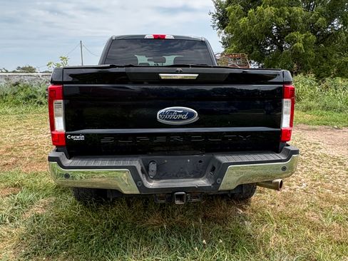 Used 2018 Ford F250 XLT w/ XLT Premium Package AWD/4WD image 5