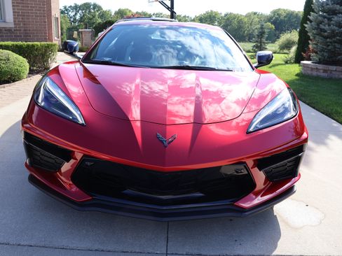 Used 2021 Chevrolet Corvette Stingray Preferred Cpe w/ Z51 Performance Package RWD image 12