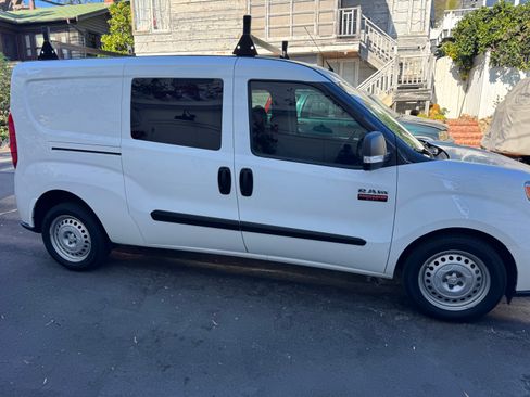 Used 2022 RAM ProMaster City Tradesman FWD image 6
