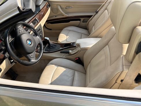 Used 2012 BMW 328i Convertible image 8