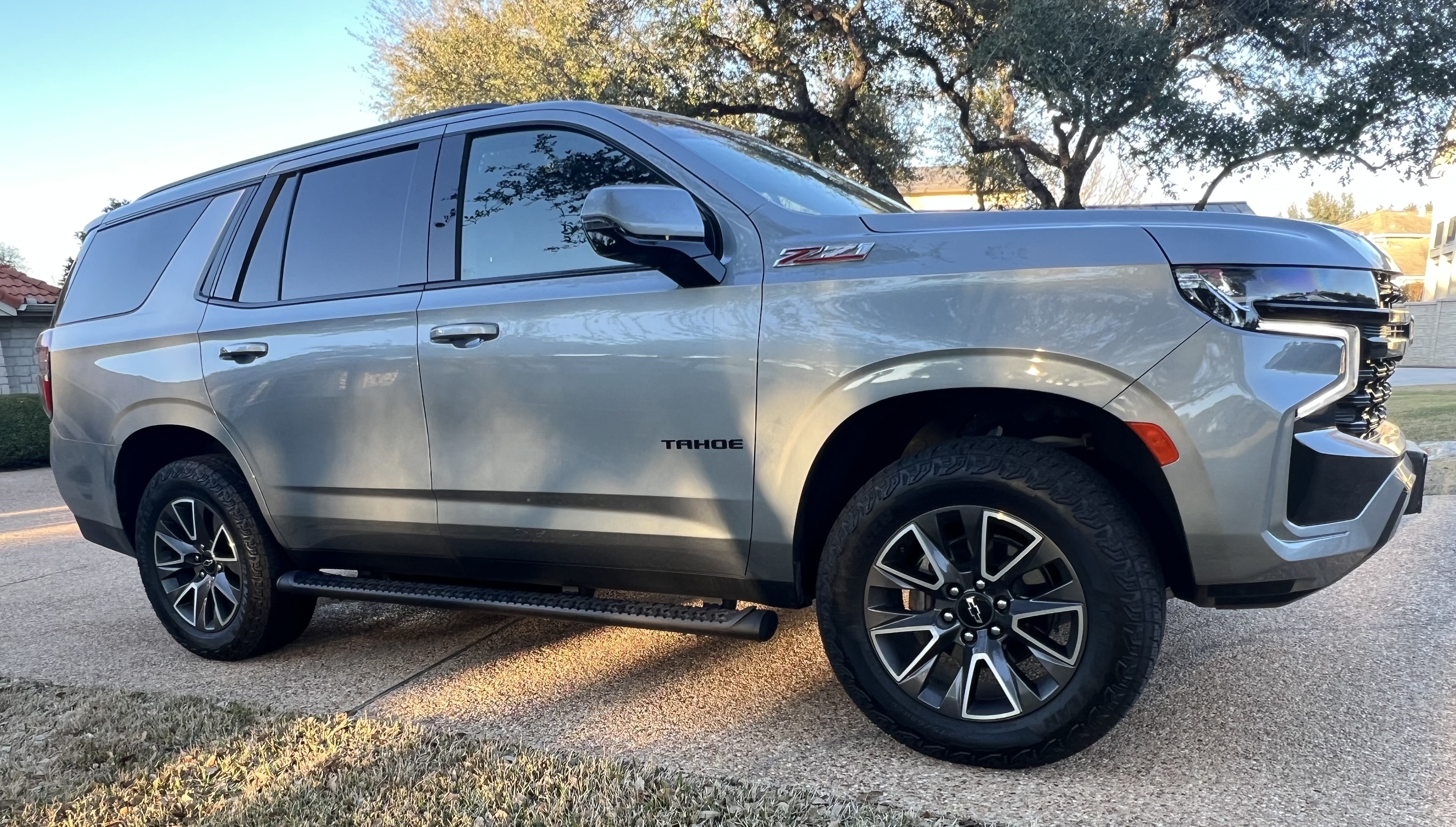 Used 2024 Chevrolet Tahoe Z71 w/ Luxury Package AWD/4WD image 13