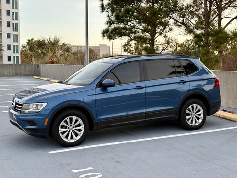 Used 2018 Volkswagen Tiguan S image 5
